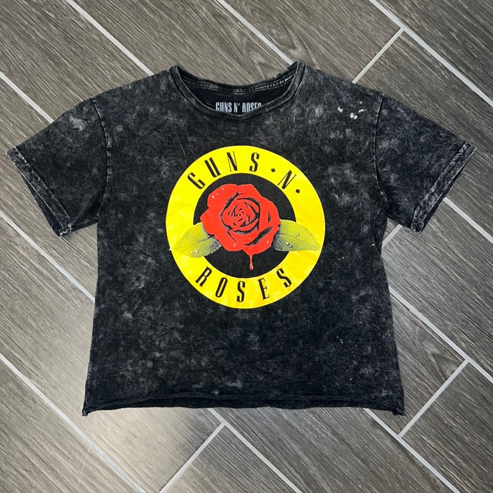 NWOT Guns N’ Roses Crop Tee S